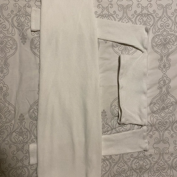 Baby Boo white sleeved two piece outfit in XS - Picture 3 of 3